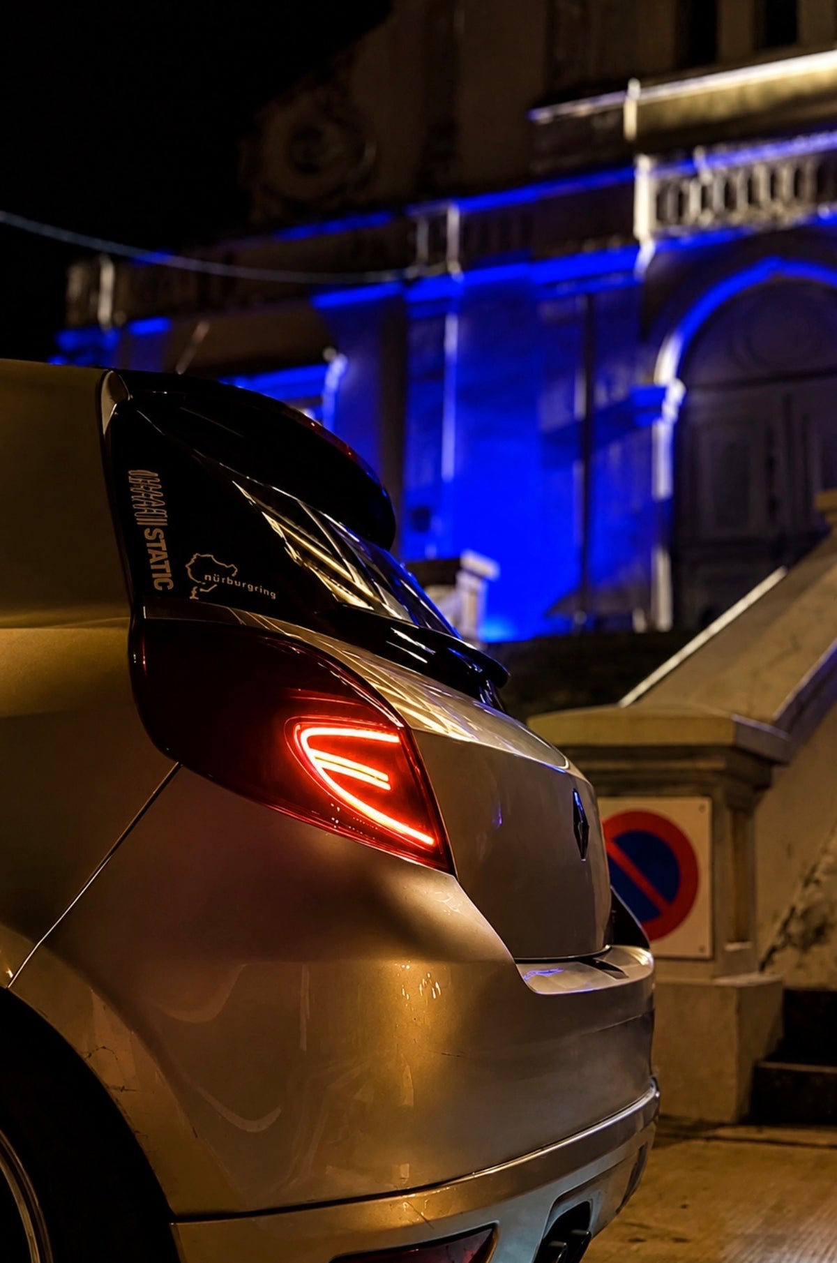 Vehicle fitted with DETLIGHT lights